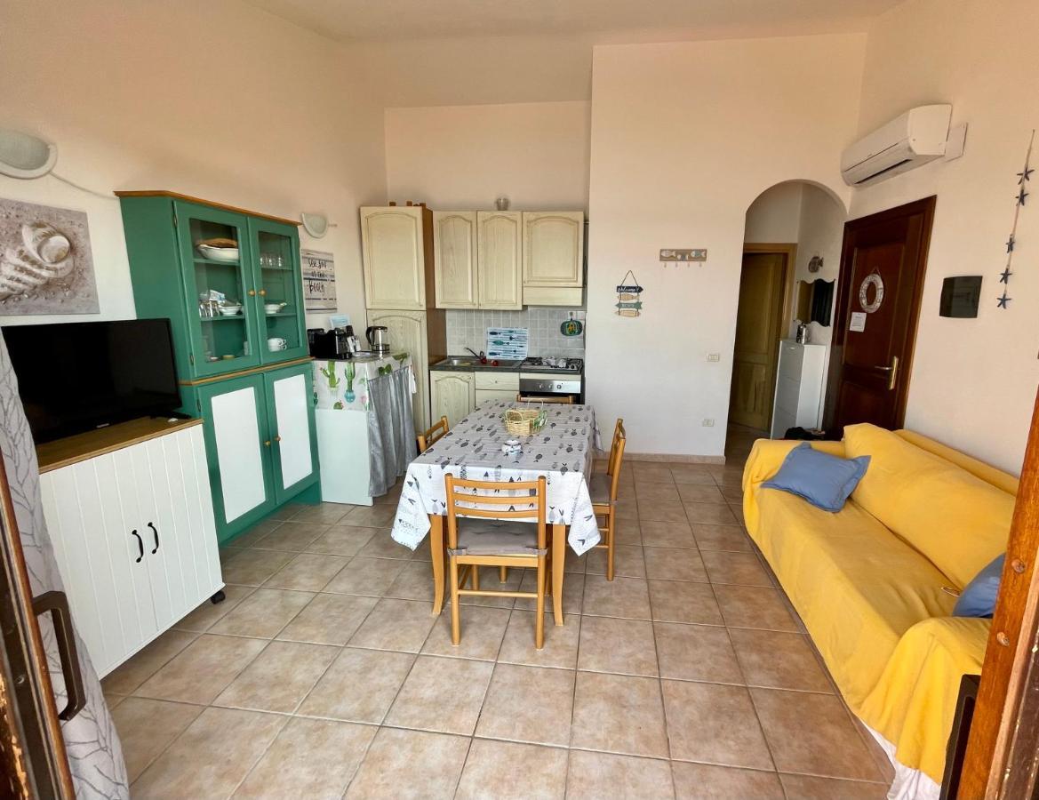 Appartamento Fronte Mare Residence Weber La Maddalena  Exterior photo